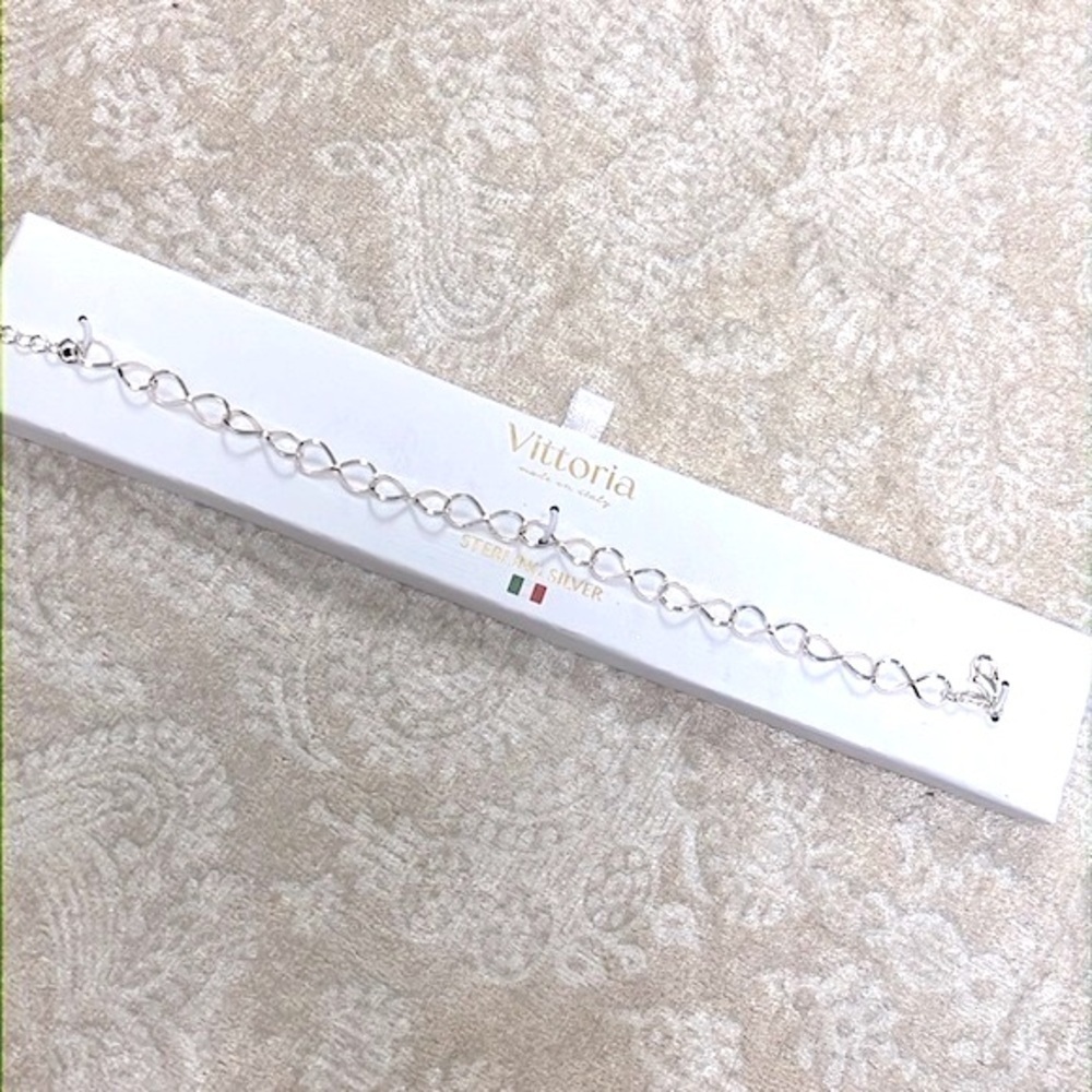 Brand New Vittoria Sterling Silver Infinity Loop Bracelet Made in Italy 925